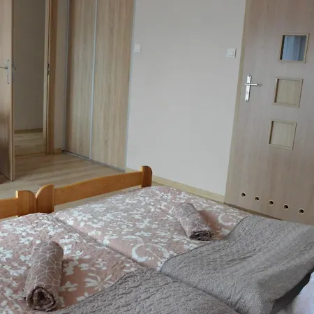 Rodzinny Apartament Folker Wegierska Gorka Exterior photo